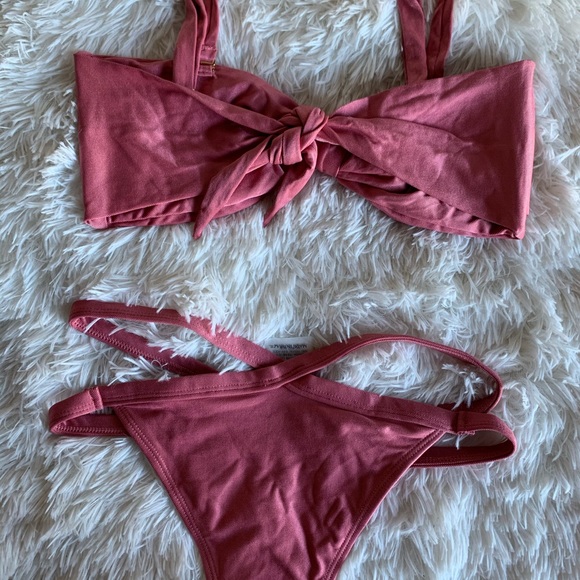 Marian Bikini Set - Picture 2 of 4